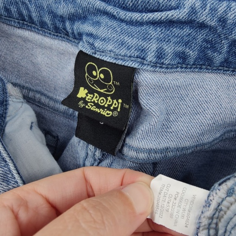 Sanrio Keroppi Women Kawaii Hello Kitty Cute Denim Shorts 9 Button Fly High Rise - Picture 7 of 15